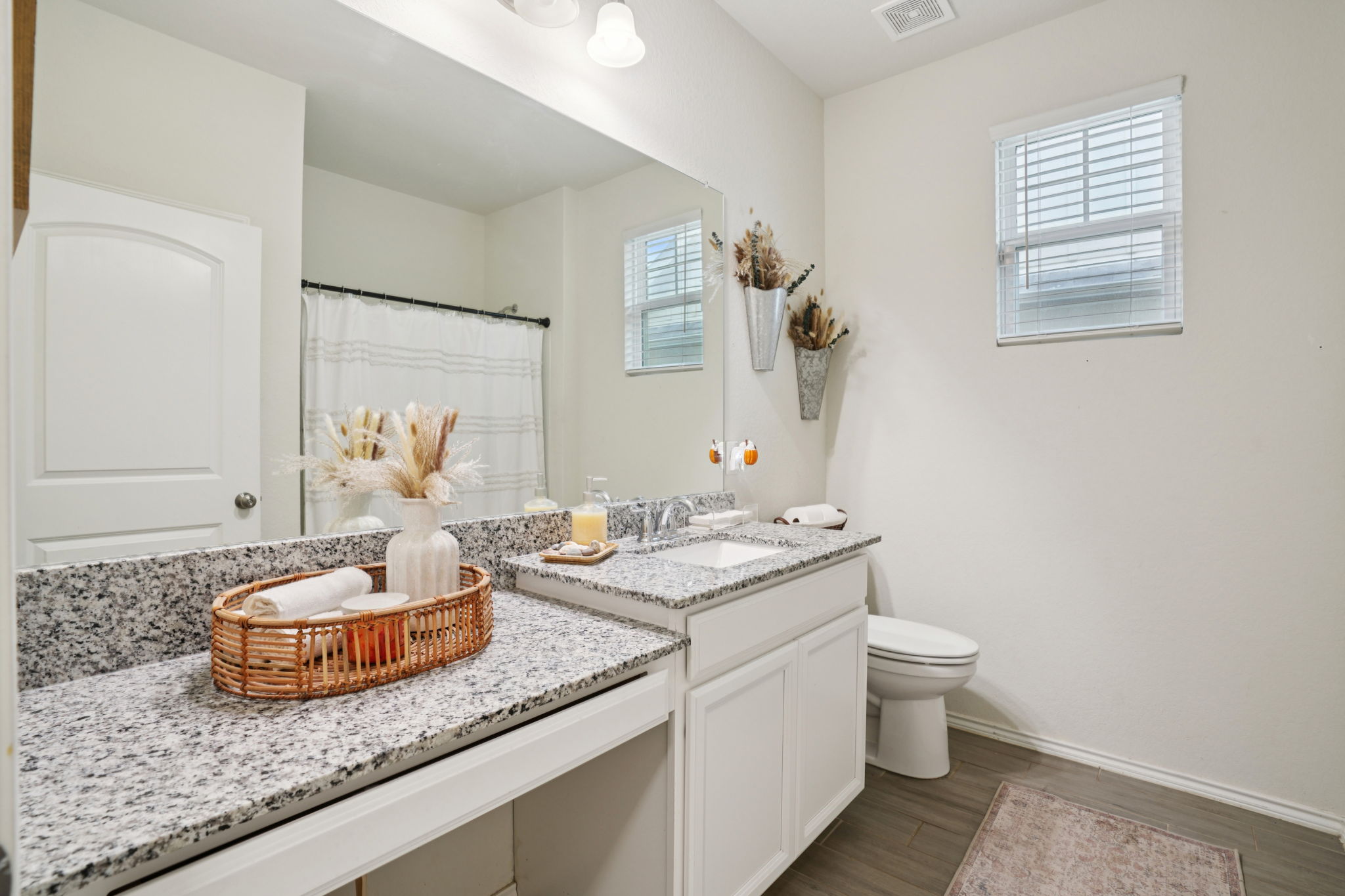 Curling Post-L0612-019