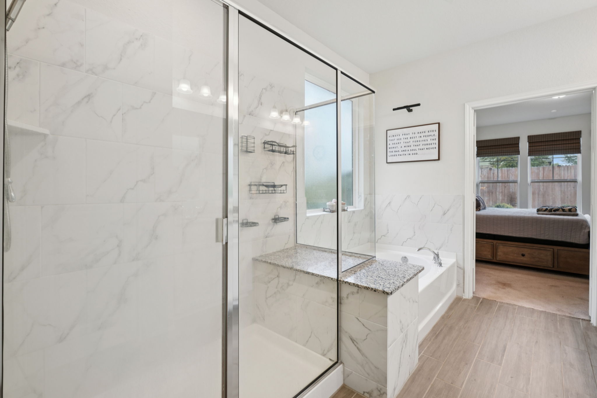 Curling Post-L0612-033