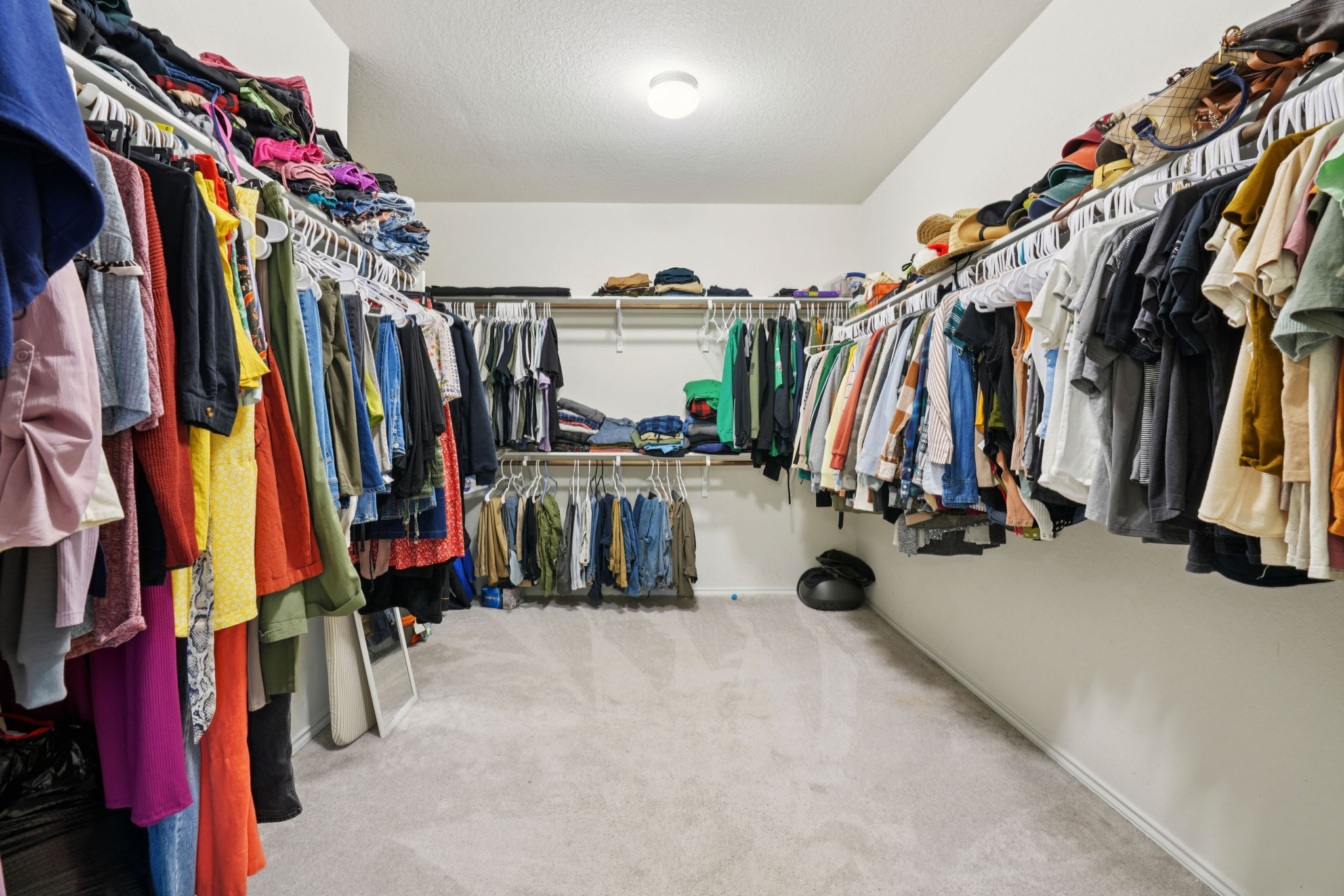 Curling Post-L0612-034