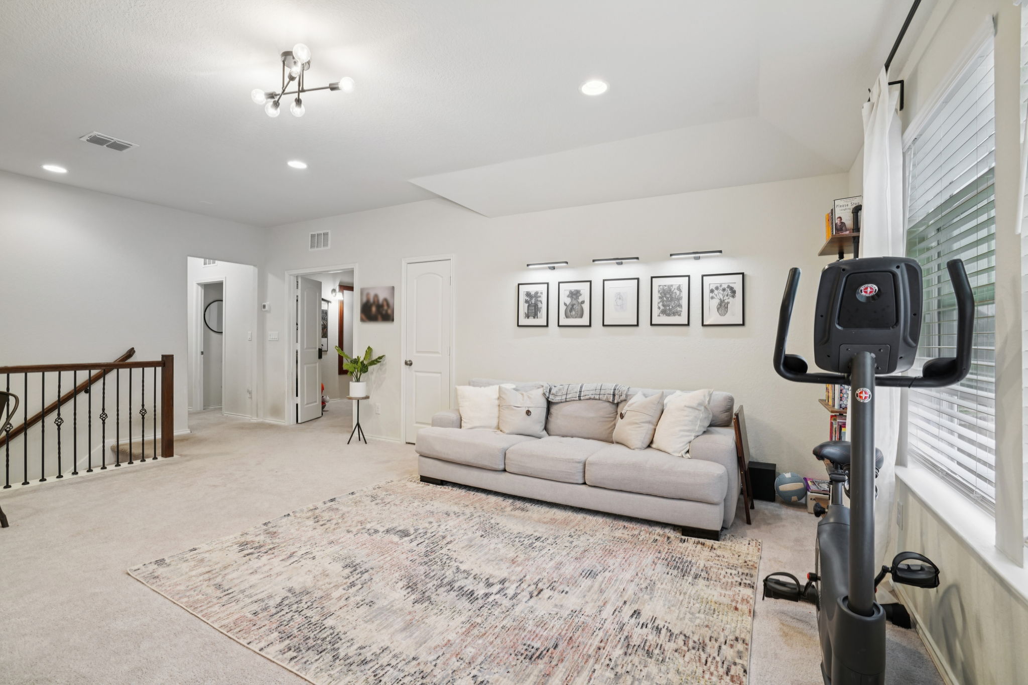 Curling Post-L0612-037