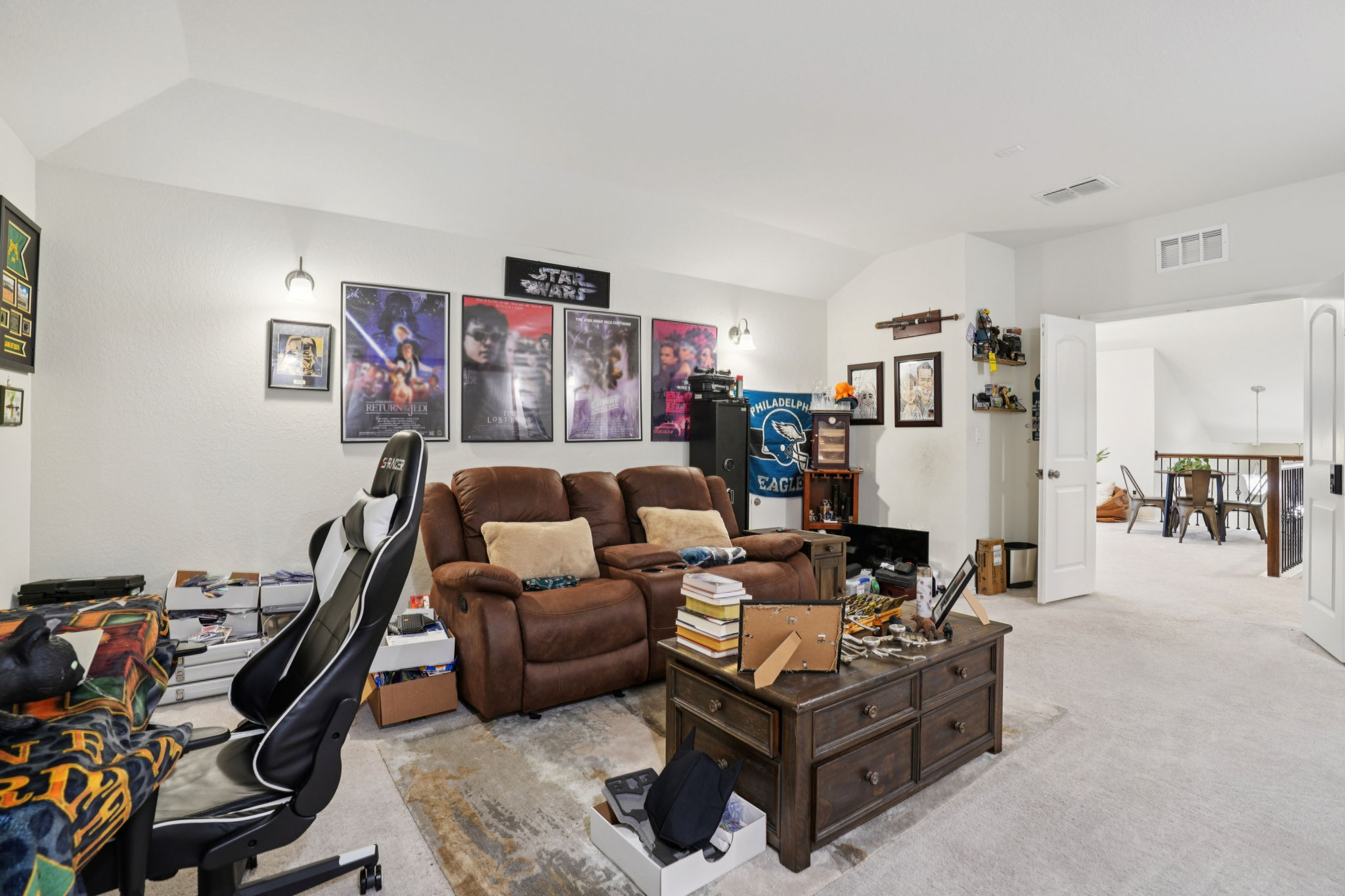 Curling Post-L0612-041