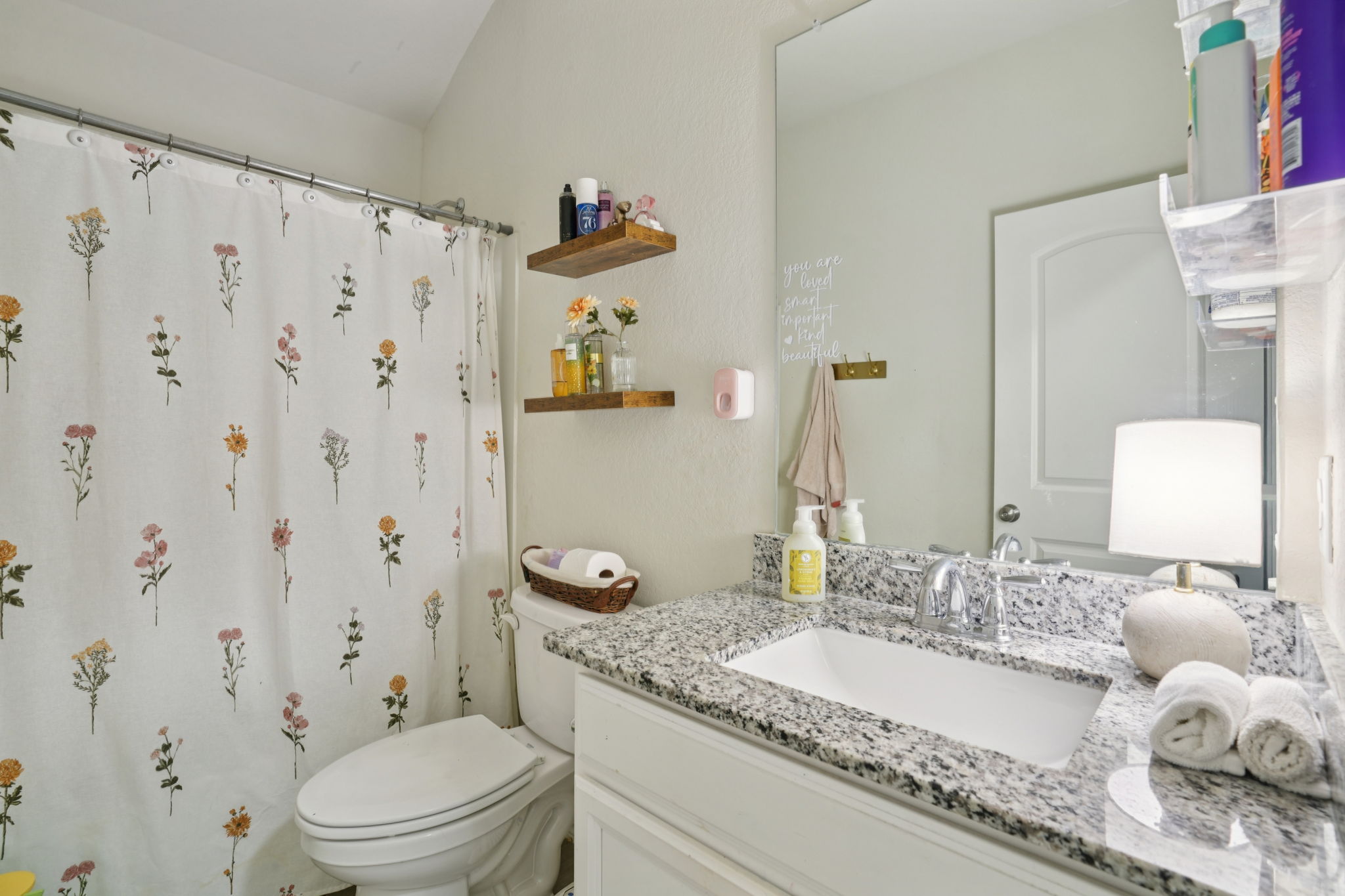 Curling Post-L0612-044