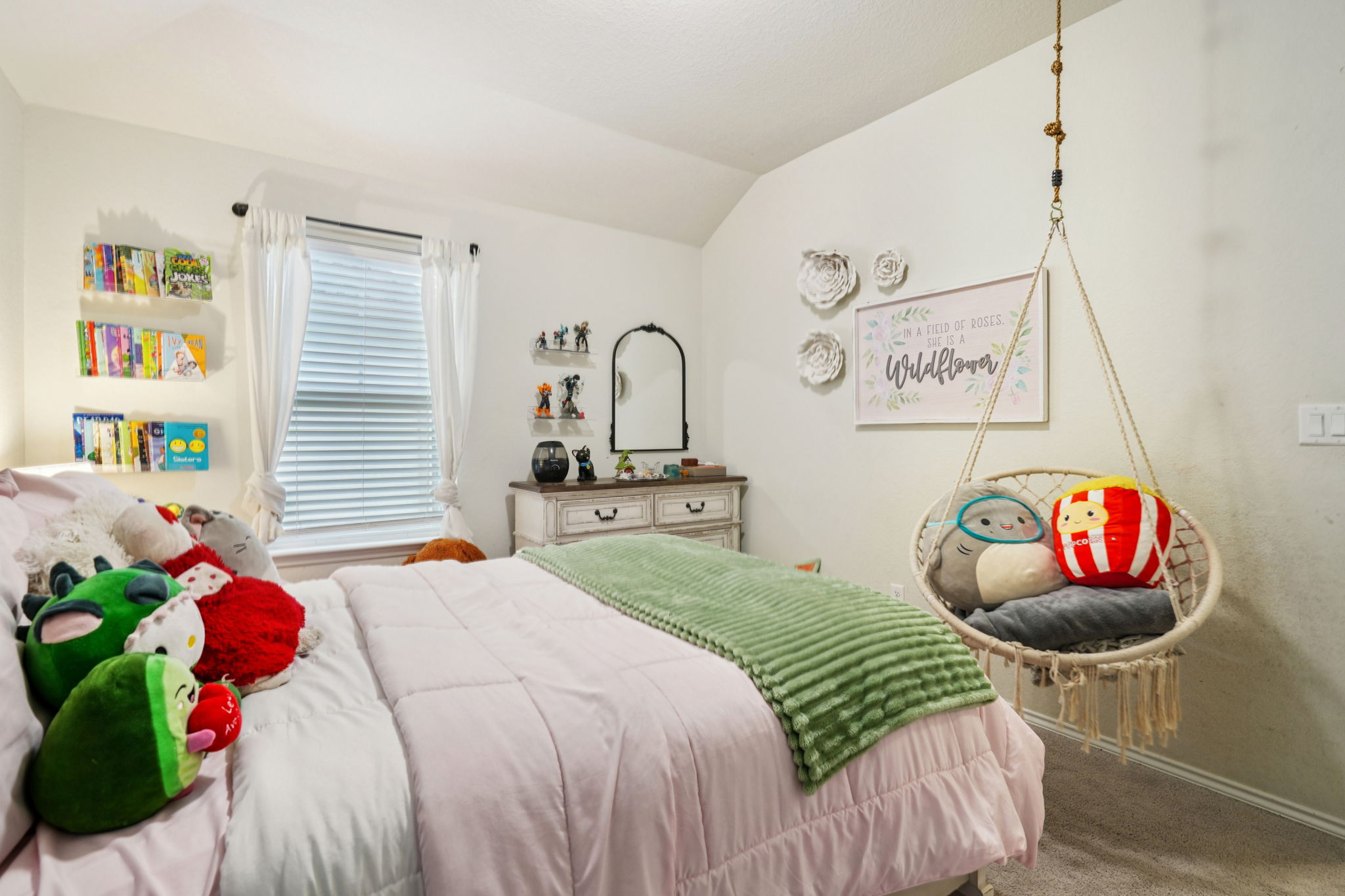 Curling Post-L0612-046