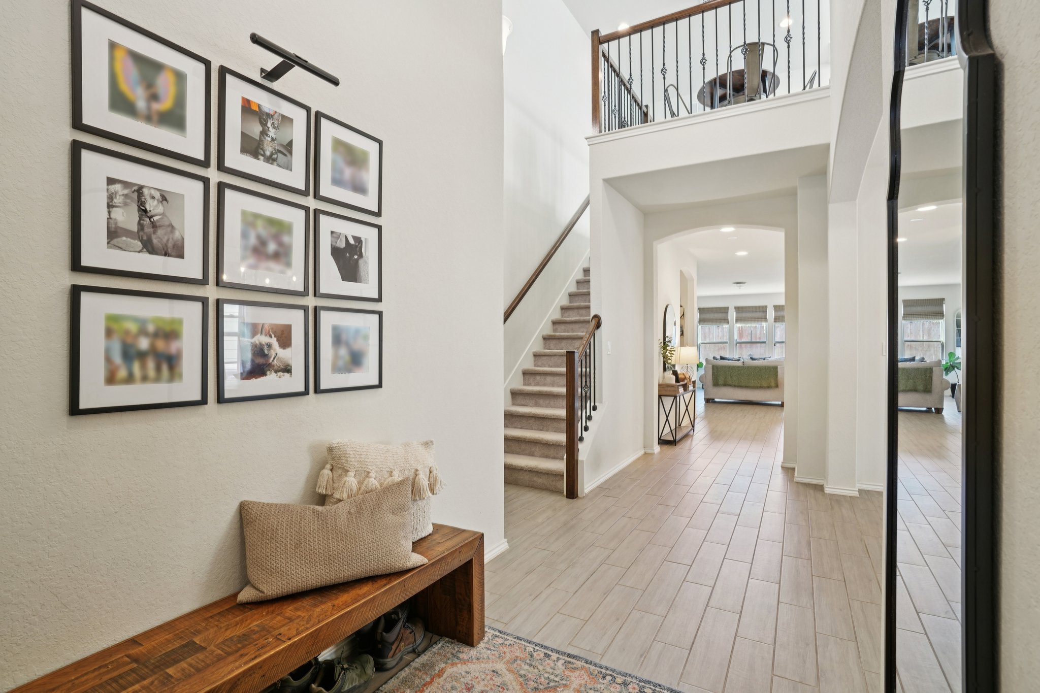 Curling Post-L1012-001.jpg