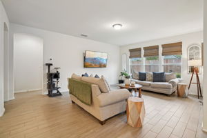 Curling Post-L0612-006