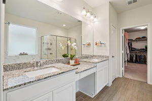 Curling Post-L0612-032