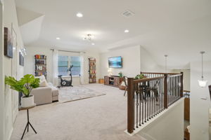 Curling Post-L0612-036