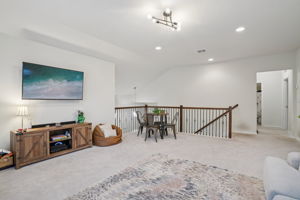 Curling Post-L0612-038