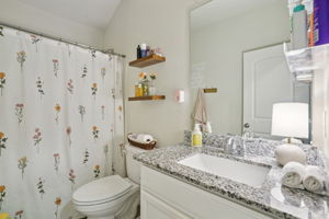 Curling Post-L0612-044