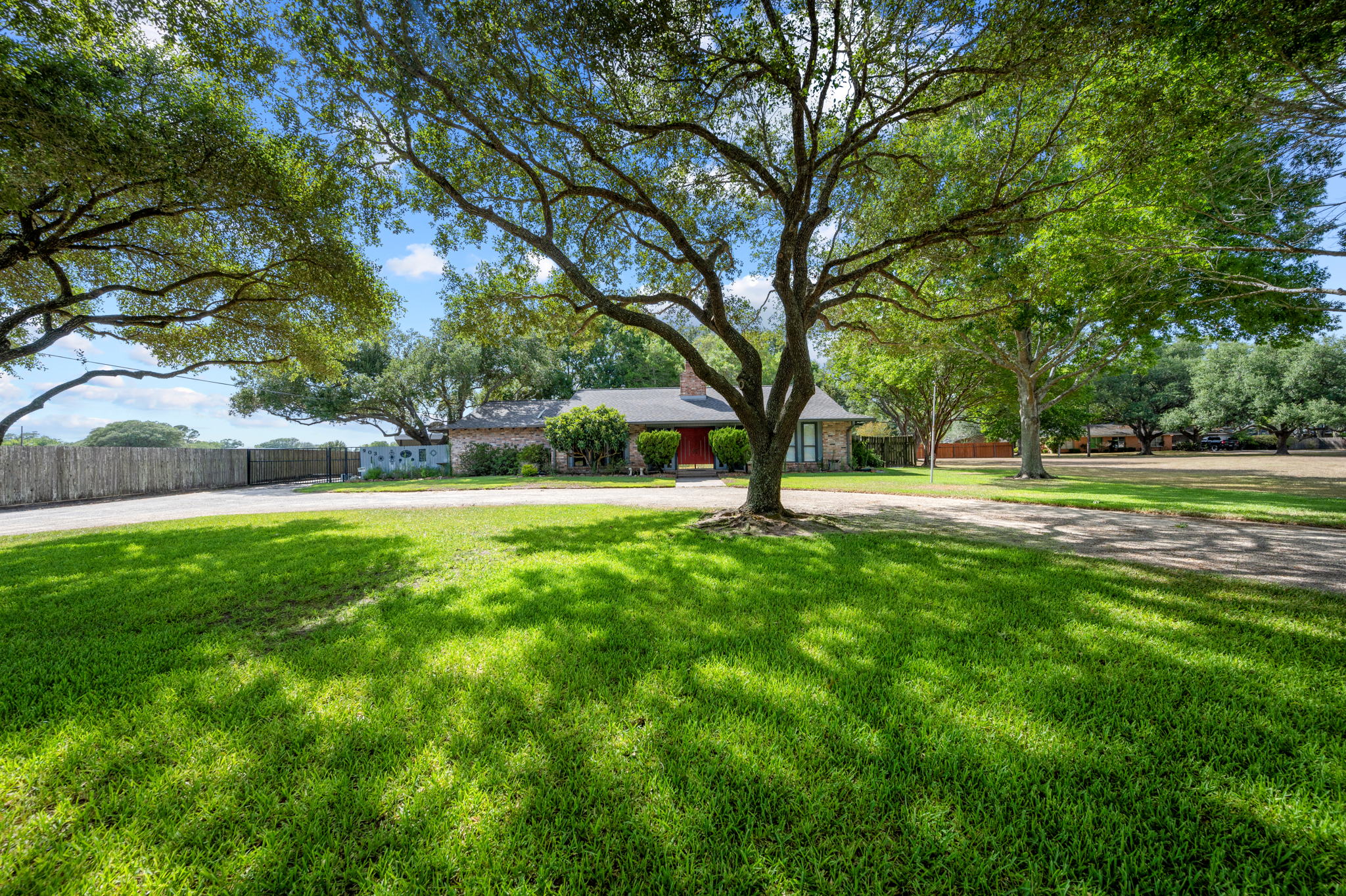 903 Cat Spring Rd, Eagle Lake, TX 77434 Studio Vos, Inc.