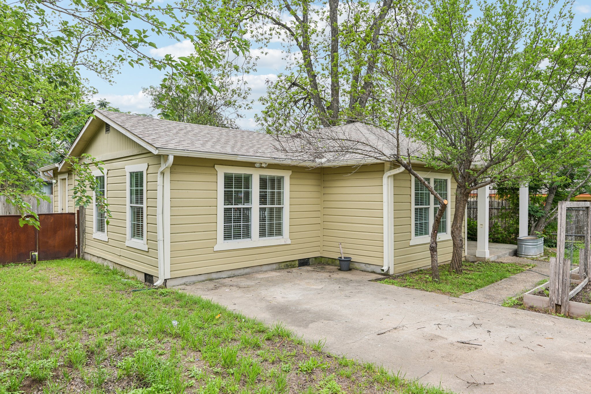 Chote Ave-S1504-005.jpg