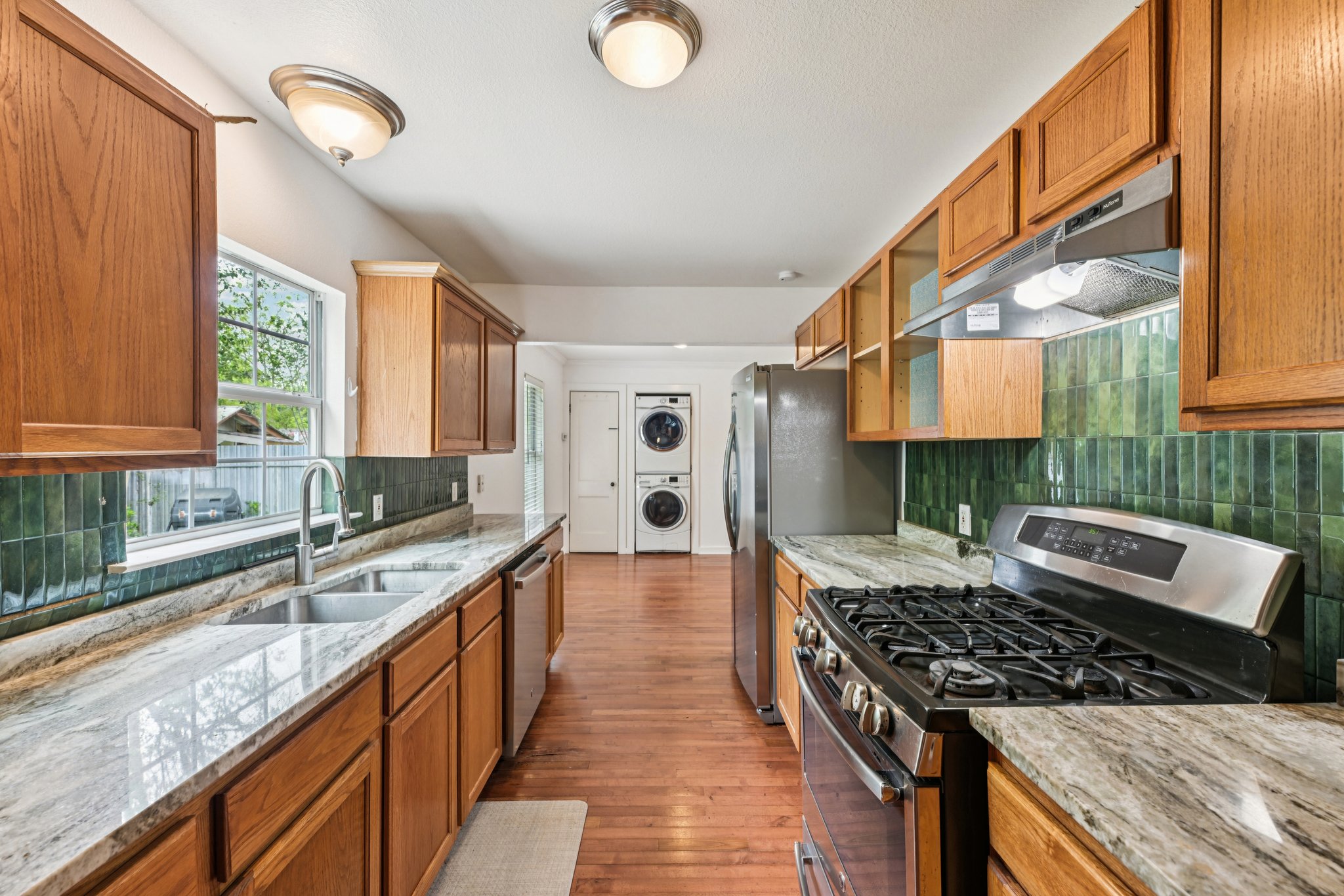 Chote Ave-S1504-015.jpg