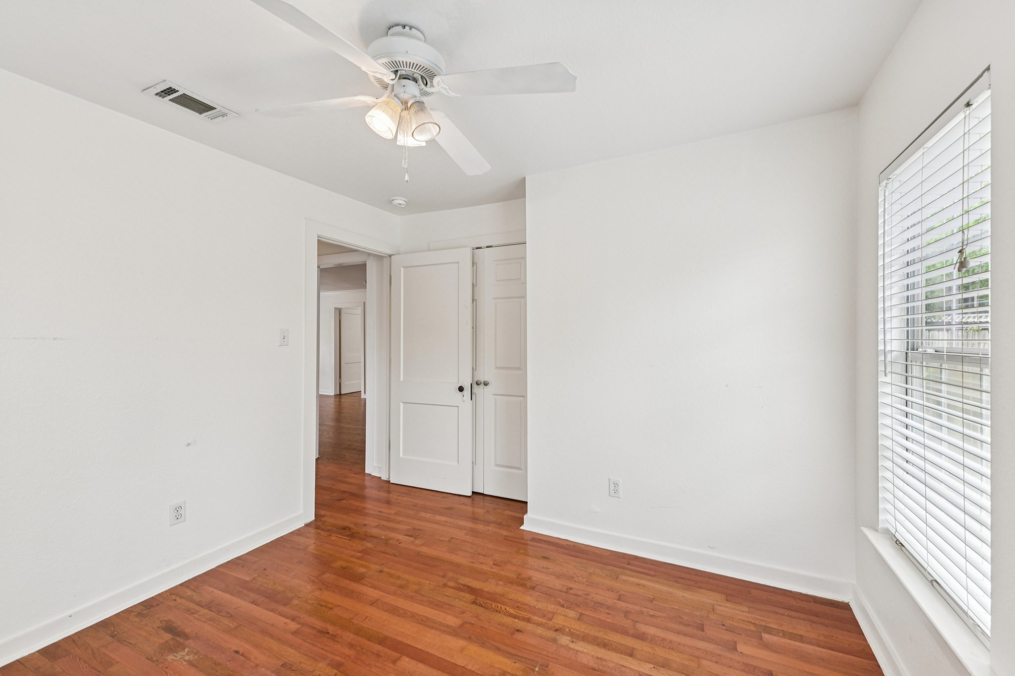 Chote Ave-S1504-022.jpg