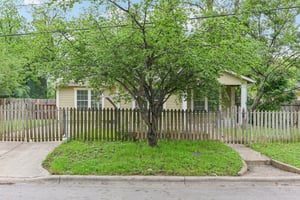 Chote Ave-S1504-002.jpg