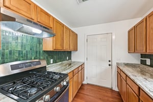 Chote Ave-S1504-016.jpg