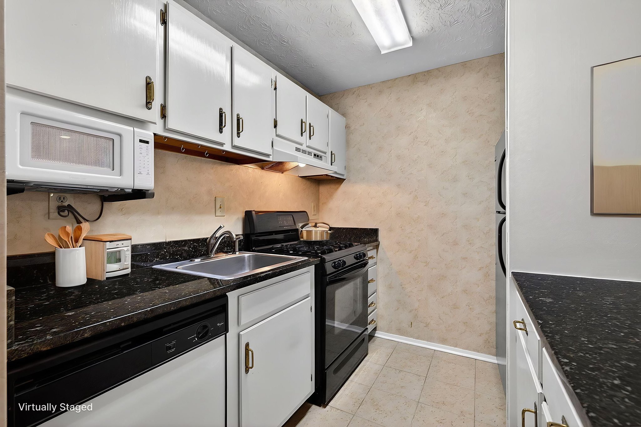 _MG_7594 virtually staged.jpeg