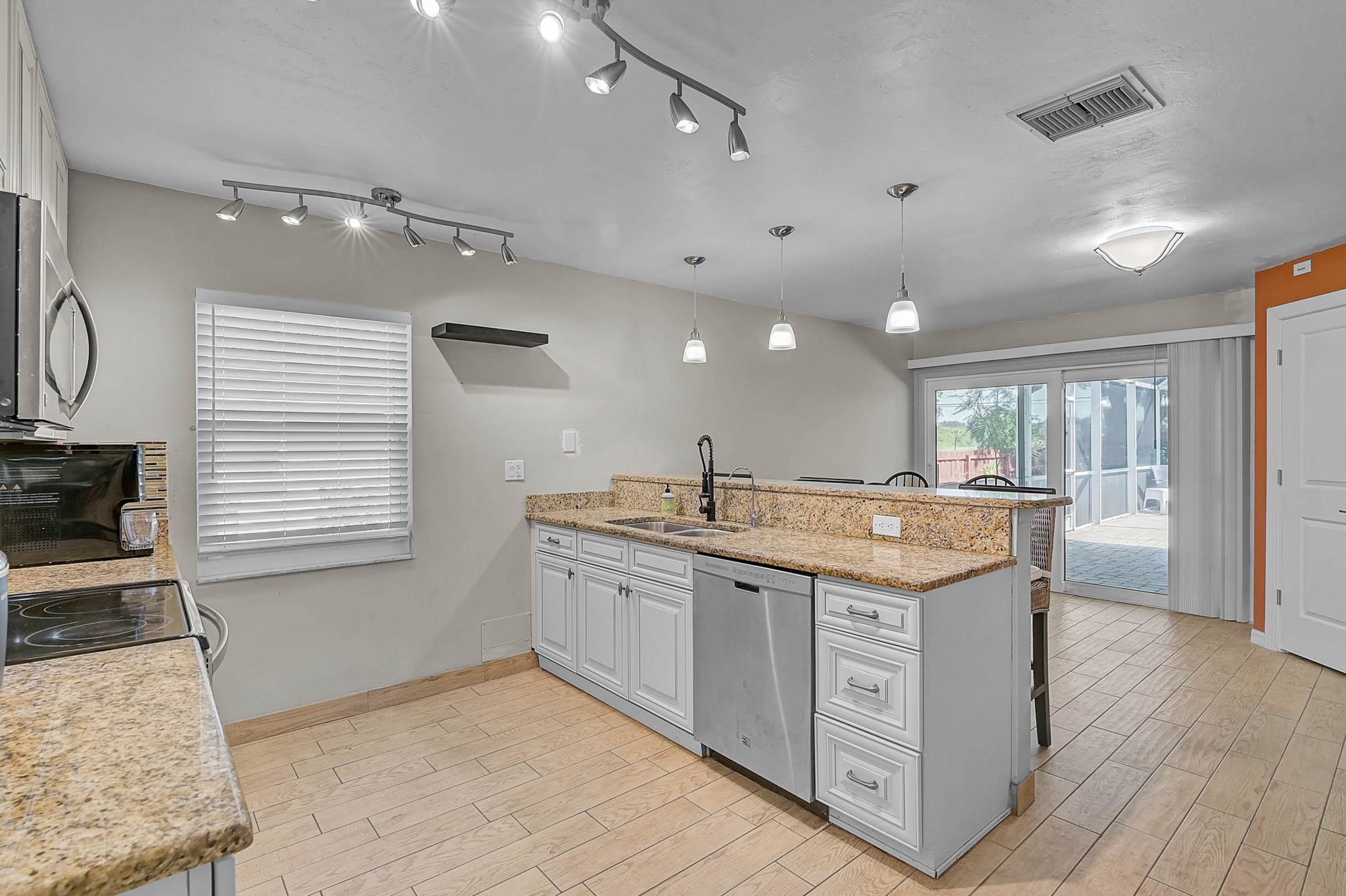903 E Shannon Ct-9