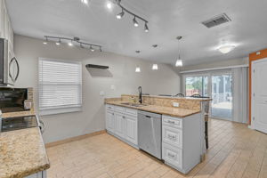 903 E Shannon Ct-9