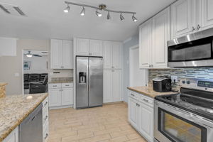 903 E Shannon Ct-11