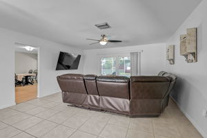 903 E Shannon Ct-14