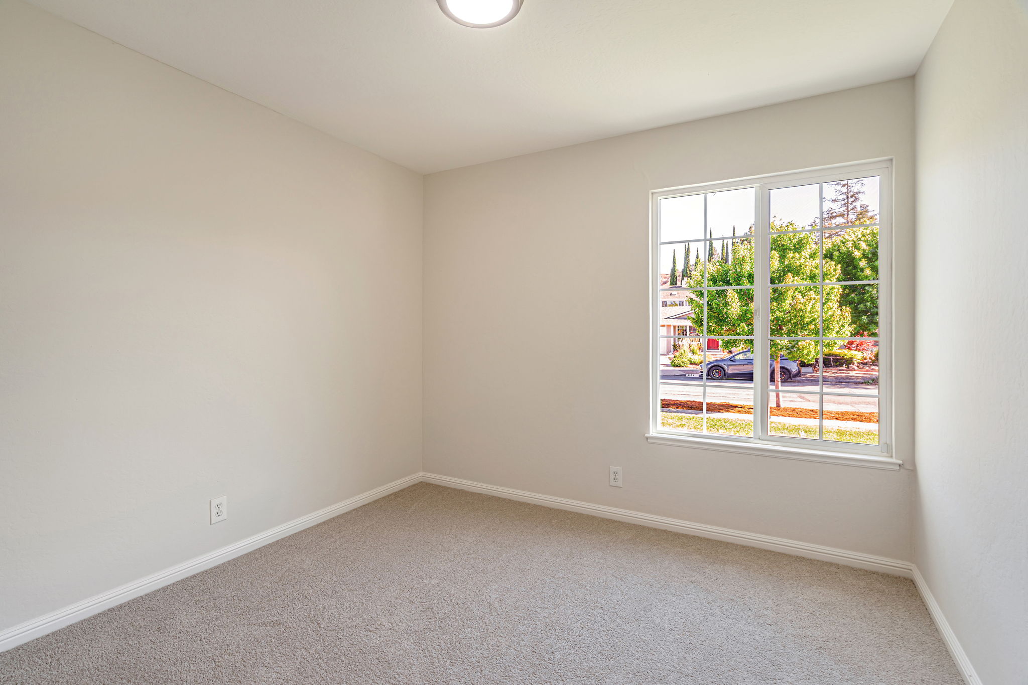 023_903 Furlong Dr