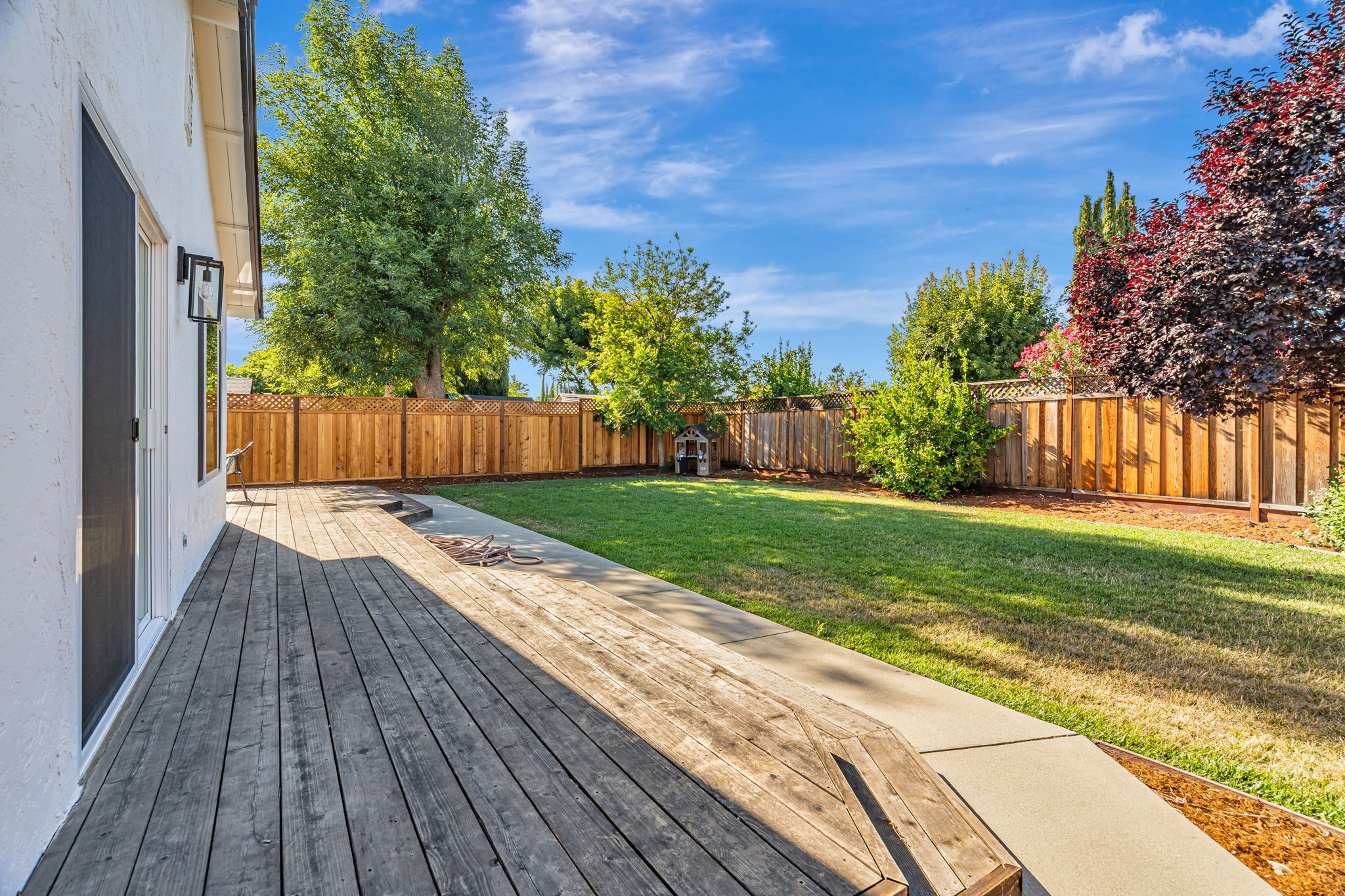 037_903 Furlong Dr