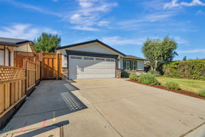 002_903 Furlong Dr