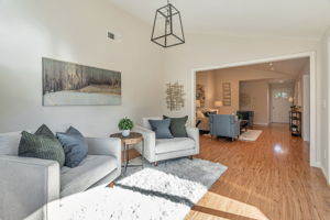 010_903 Furlong Dr