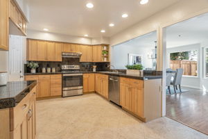012_903 Furlong Dr
