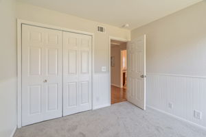027_903 Furlong Dr