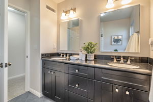 033_903 Furlong Dr