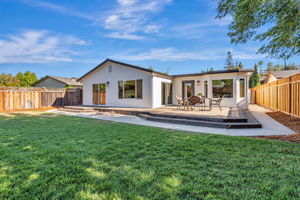 036_903 Furlong Dr