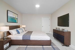 903 Governors Ave Orlando FL 32808 14 virtually staged.jpeg