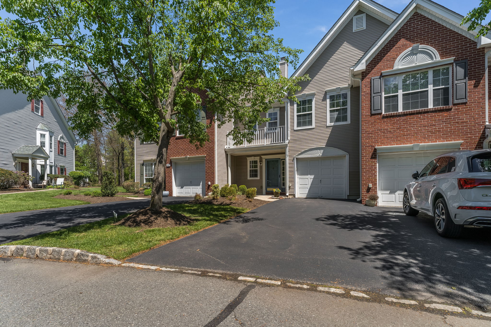 1 car garage with opener and inside entrance.