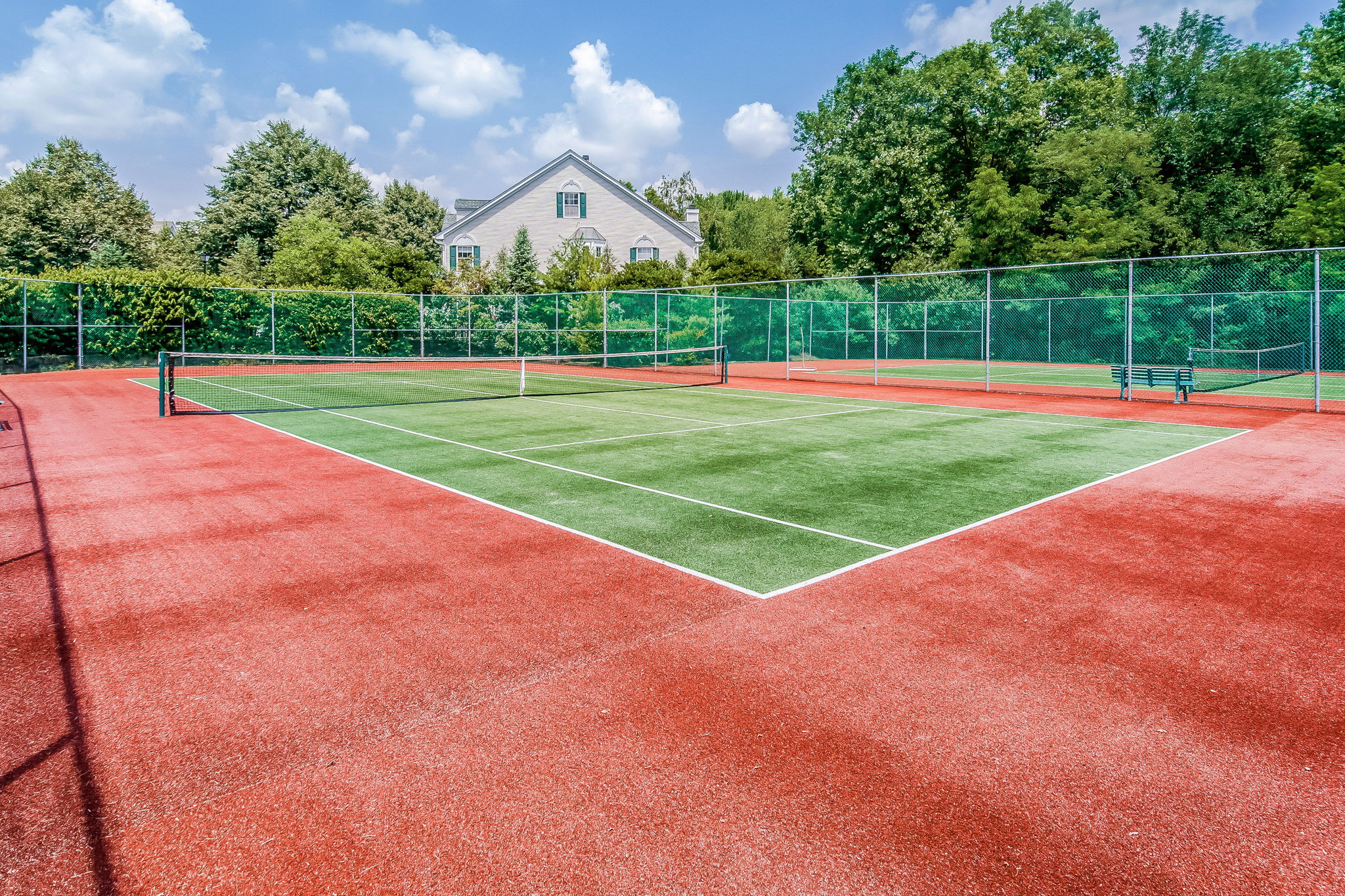 Community Amenities: Clubhouse, Pool, Tennis Courts, Jogging/Biking Path, Playground & Lake Privileges.