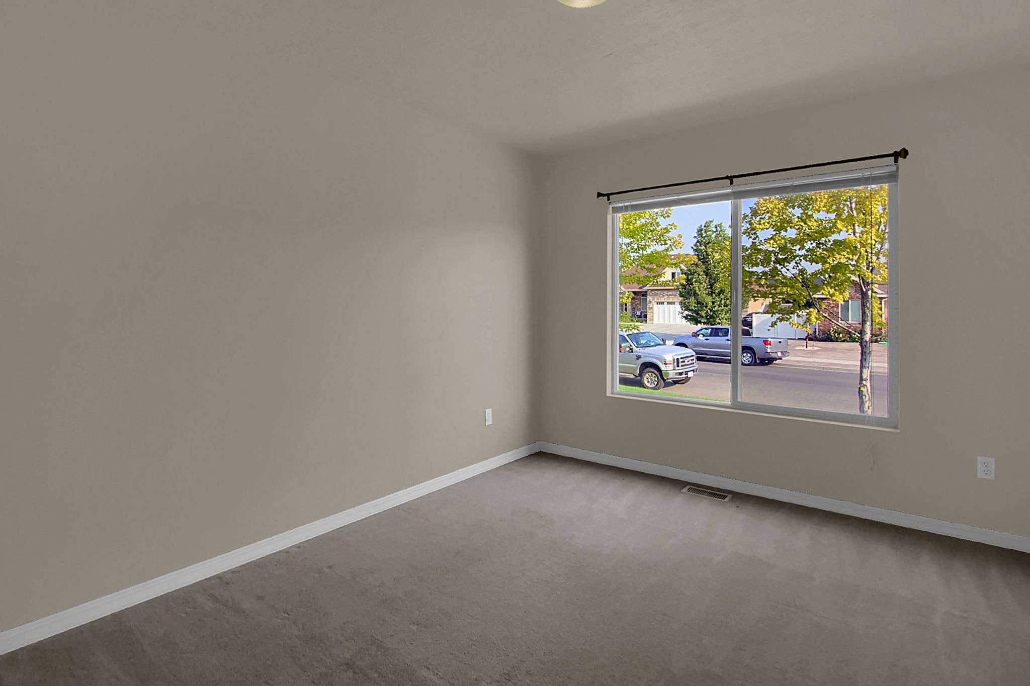  903 W 2010 S, Syracuse, UT 84075, US Photo 4