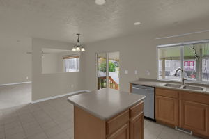  903 W 2010 S, Syracuse, UT 84075, US Photo 8