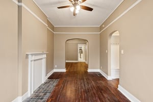 903 W Addison St_002.jpg