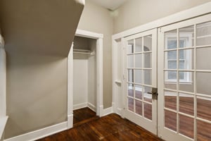 903 W Addison St_004.jpg