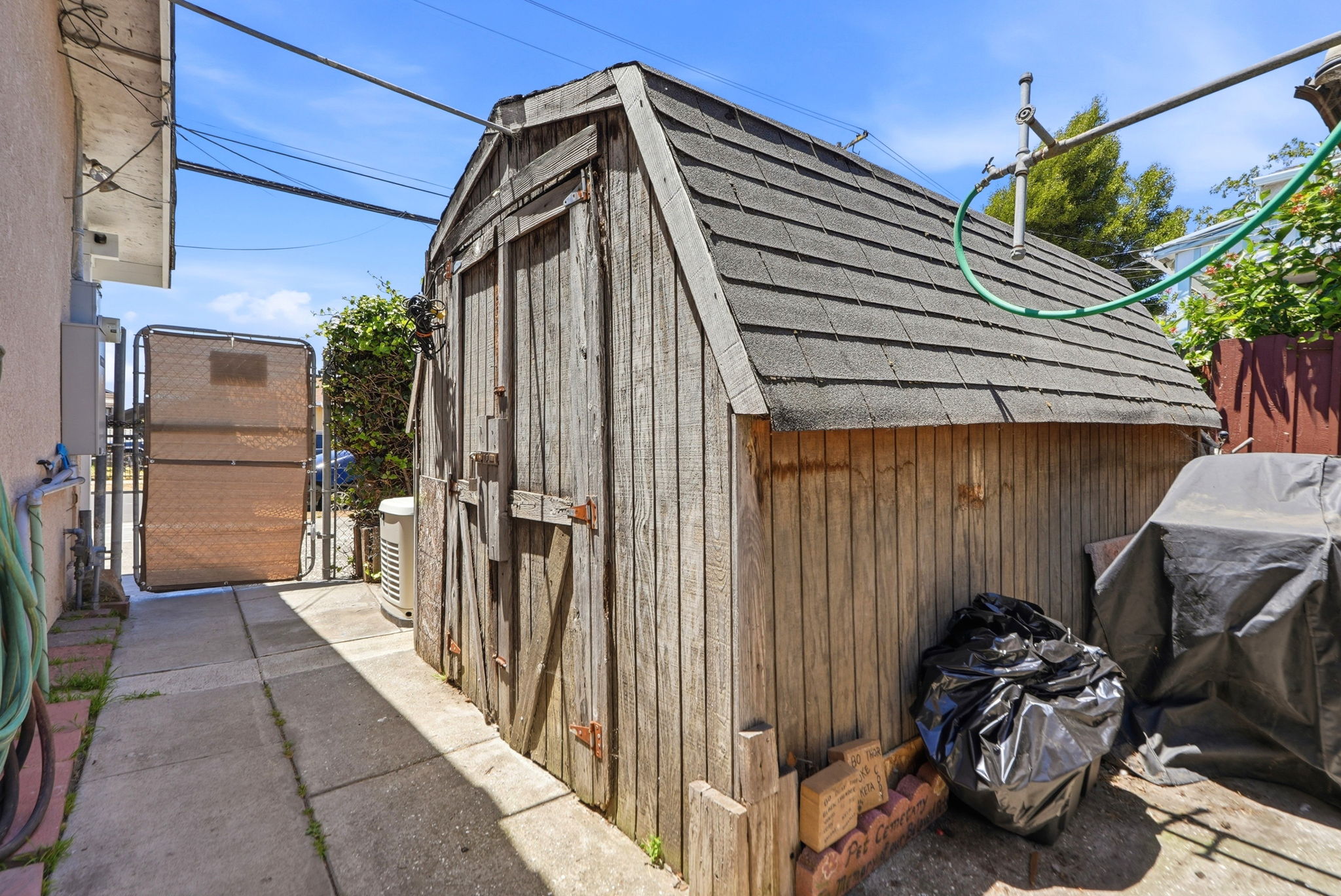 046_F8_9034 Birch St