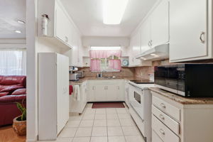 014_F8_9034 Birch St