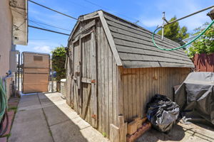 046_F8_9034 Birch St