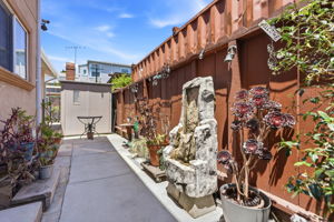047_F8_9034 Birch St