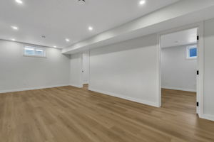  Photo 34