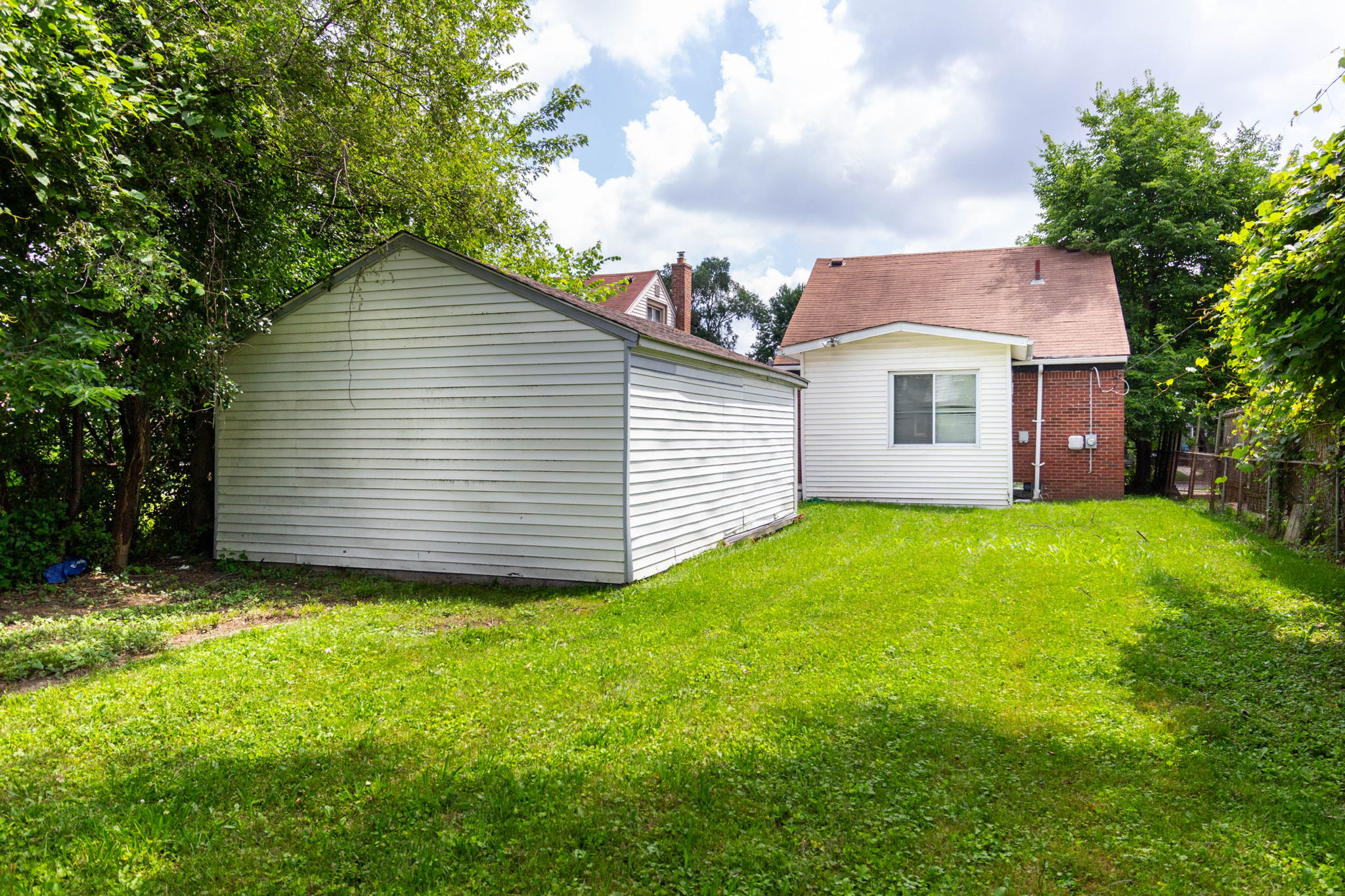  Photo 32