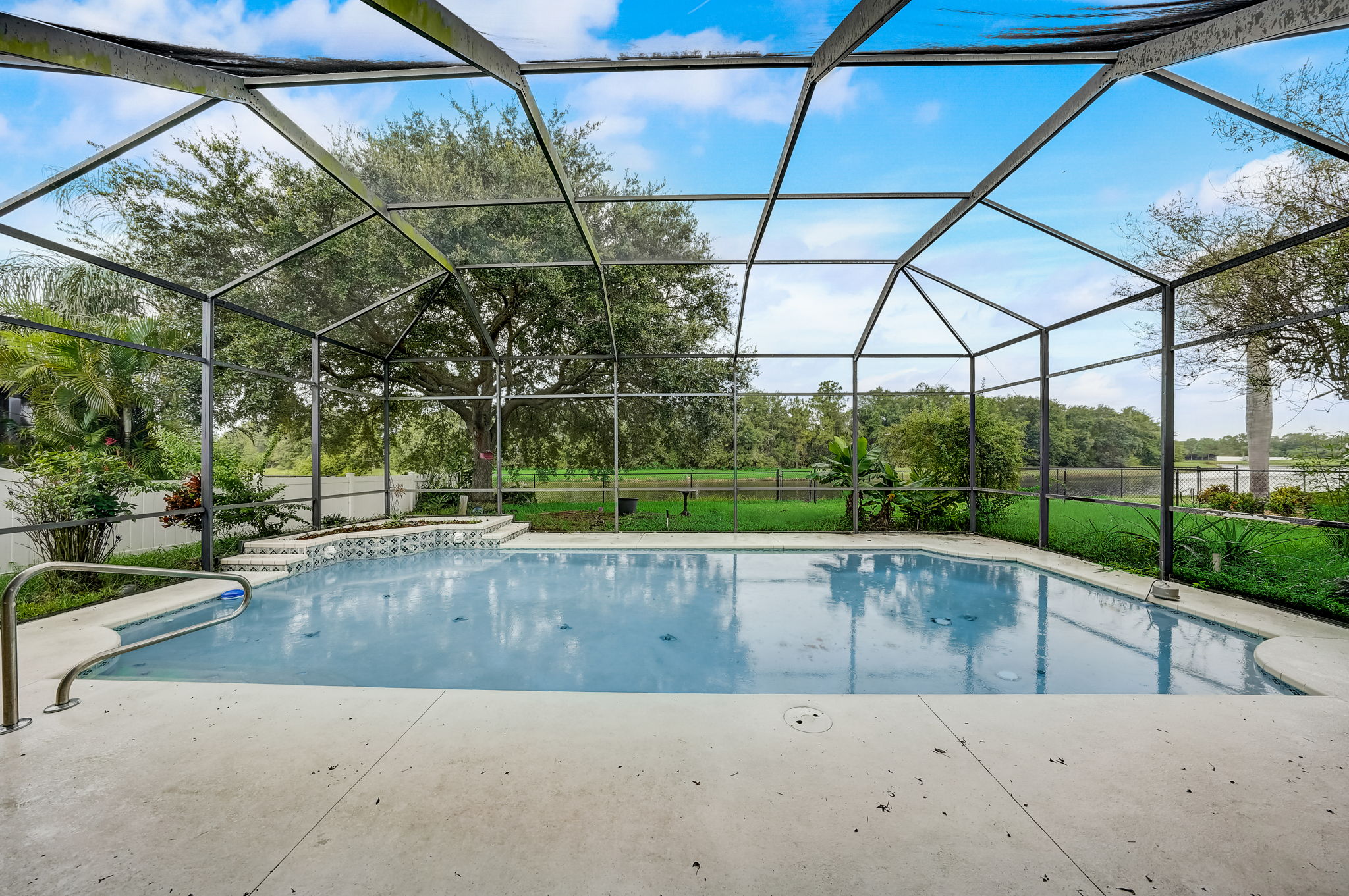 Pinebreeze Dr-046