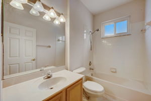 Pinebreeze Dr-040