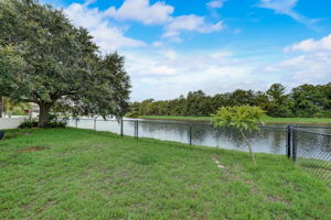Pinebreeze Dr-051