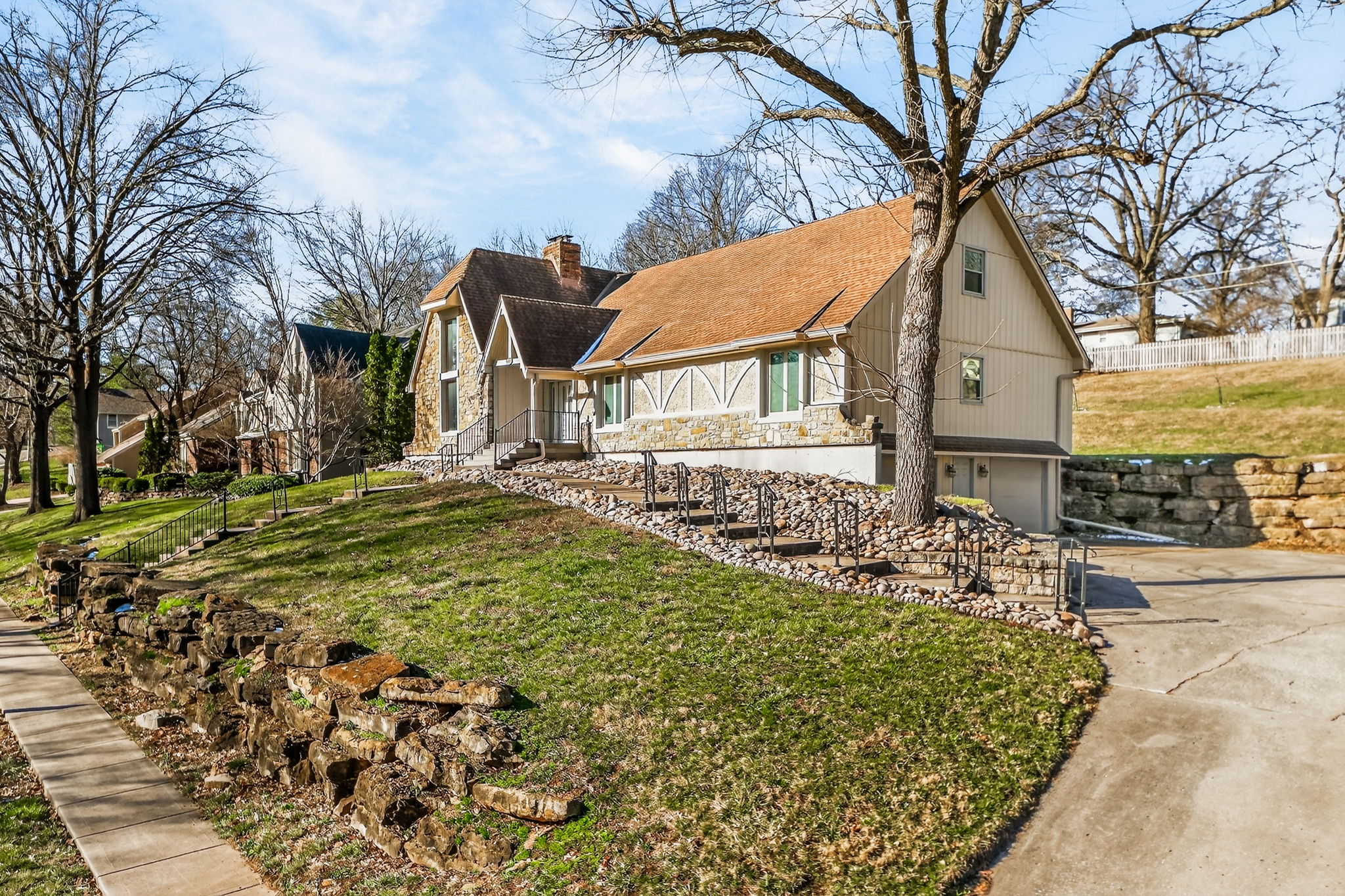 904 Blueberry Ln-004