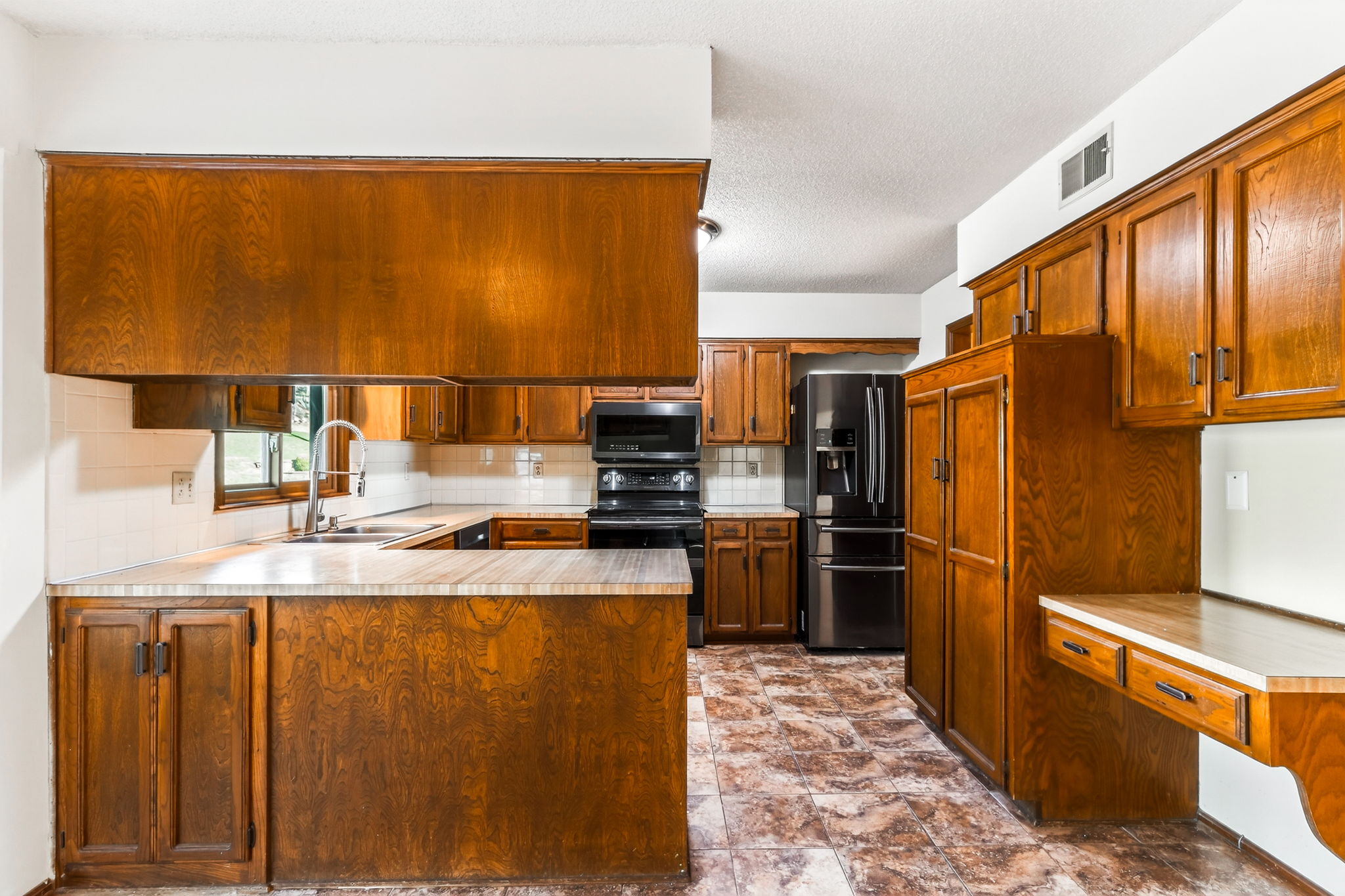 904 Blueberry Ln-021